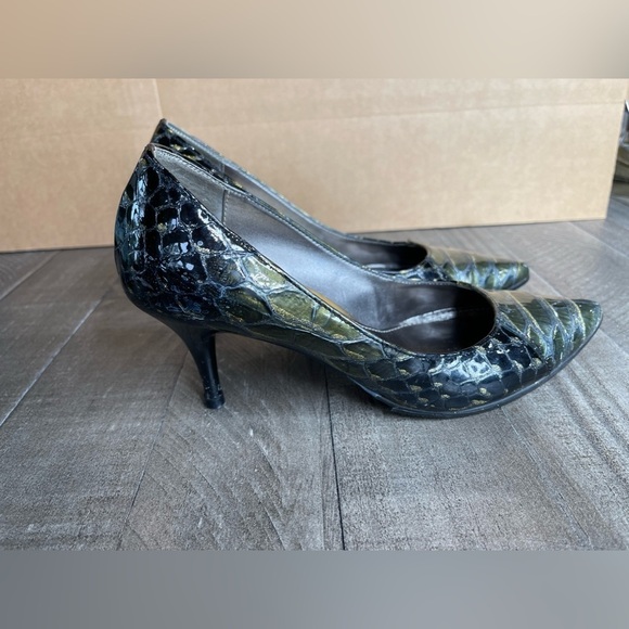 BECCACCINO Green black Croco Metallic SIZE 6 Heels Pumps Shoes Pointed Italy. - Picture 2 of 5
